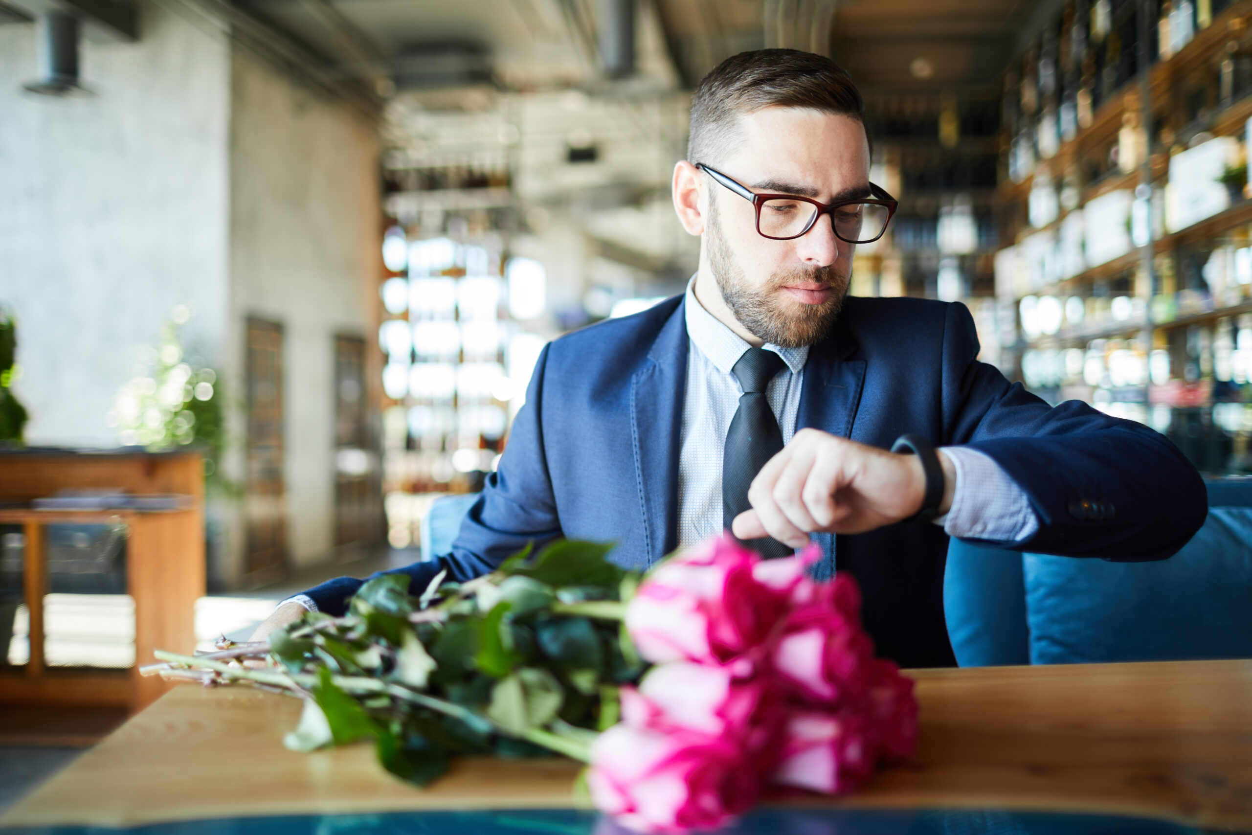 Avoid These 12 First Date Mistakes Men Make: Tips for a Great First Impression Career Professionals,Like-Minded Career Professionals